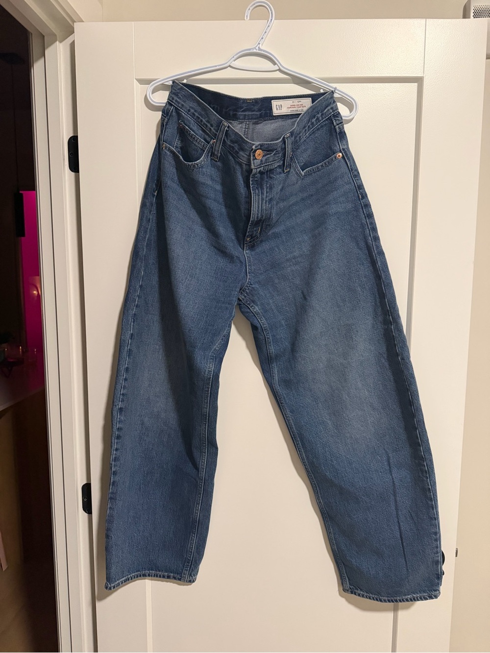 GAP Relaxed Boyfriend Jeans - Blue Denim